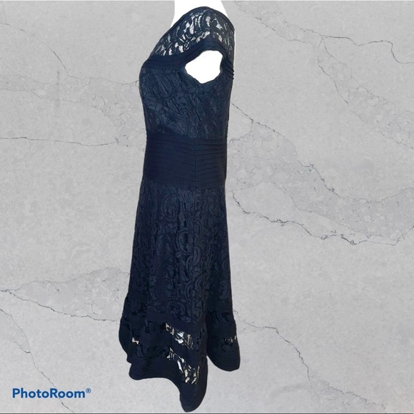 Tadashi Shoji Black Lace Sheath Cocktail Dress - Picture 5 of 8